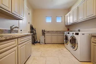 10725 Goldsborough Cir, Oakdale, CA 95361 - Photo 45