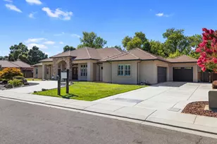 10725 Goldsborough Cir, Oakdale, CA 95361 - Photo 3