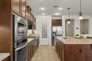566 Fallsburg Ct, Brentwood, CA 94513 - Photo 3