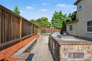 566 Fallsburg Ct, Brentwood, CA 94513 - Photo 17