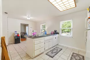 2195 57th St, Sacramento, CA 95817 - Photo 7