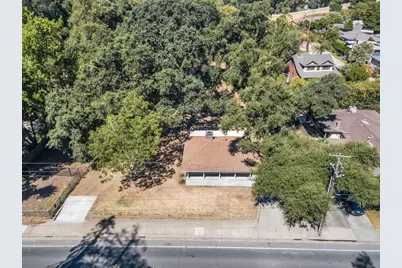 5720 Riverside Boulevard, Sacramento, CA 95822 - Photo 7