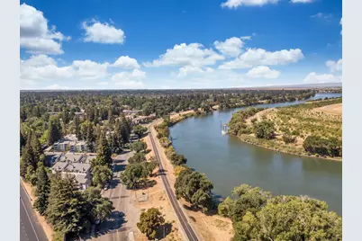 5720 Riverside Boulevard, Sacramento, CA 95822 - Photo 1