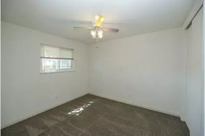 2704 Aston Court, Modesto, CA 95355 - Photo 29