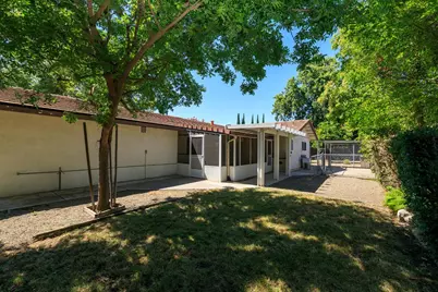 2704 Aston Court, Modesto, CA 95355 - Photo 41