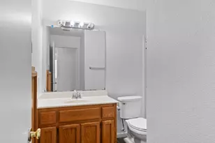 16 Graywood Ct, Sacramento, CA 95823 - Photo 19