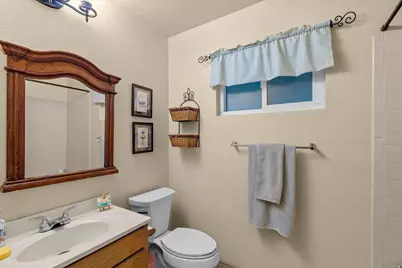 1122 Marguerite Avenue, Manteca, CA 95336 - Photo 21