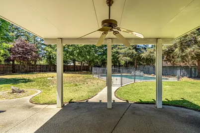 9282 Dever Circle, Elk Grove, CA 95624 - Photo 5