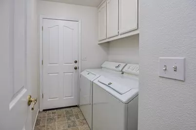 9282 Dever Circle, Elk Grove, CA 95624 - Photo 35
