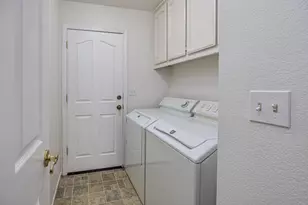 9282 Dever Cir, Elk Grove, CA 95624 - Photo 35