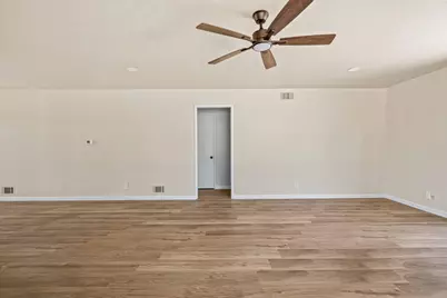 1241 S Hutchins Street, Lodi, CA 95240 - Photo 15