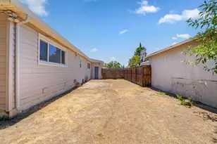 1241 S Hutchins St, Lodi, CA 95240 - Photo 25