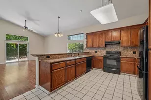 802 E Augusta St, Woodbridge, CA 95258 - Photo 7