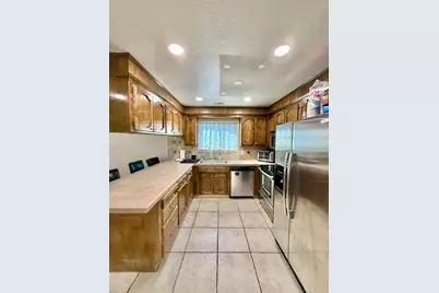 3032 NE Sleepy Hollow Drive, Stockton, CA 95209 - Photo 25