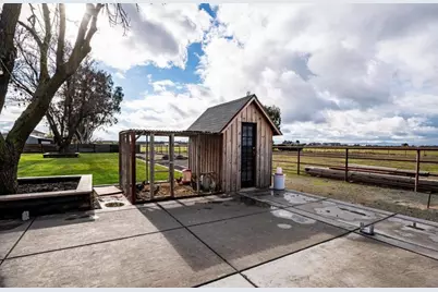 18393 Paradise Road, Tracy, CA 95304 - Photo 23