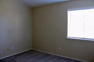 8941 Mandalay Way, Elk Grove, CA 95624 - Photo 27