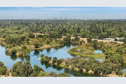 9470 Mira Del Rio Drive, Sacramento, CA 95827 - Photo 43