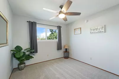 9470 Mira Del Rio Drive, Sacramento, CA 95827 - Photo 25