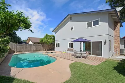 9470 Mira Del Rio Drive, Sacramento, CA 95827 - Photo 37