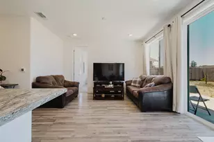 8629 McCloud River Wy, Sacramento, CA 95828 - Photo 23