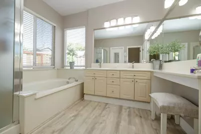 1719 Heirloom Court, Modesto, CA 95357 - Photo 9