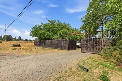 6186 Alberta Avenue, Marysville, CA 95901 - Photo 3
