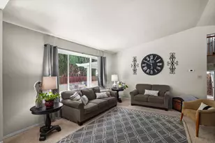 864 Siskiyou Ln, Manteca, CA 95336 - Photo 9
