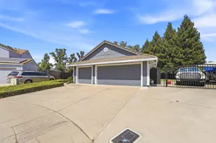 8625 Jade Crest Ct, Elk Grove, CA 95624 - Photo 5
