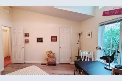 Full Circle, Davis, CA 95618 - Photo 17
