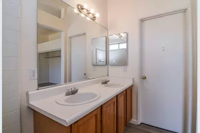 2430 Brandywine Court, Stockton, CA 95210 - Photo 29