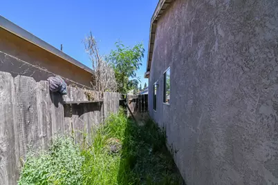 2430 Brandywine Court, Stockton, CA 95210 - Photo 43
