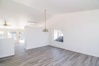 2430 Brandywine Court, Stockton, CA 95210 - Photo 9