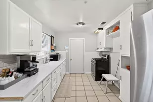 4605 38th Ave, Sacramento, CA 95824 - Photo 7