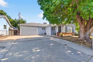 4605 38th Ave, Sacramento, CA 95824 - Photo 1
