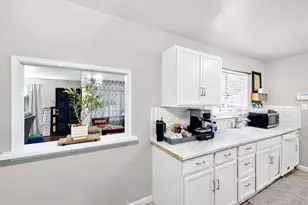 4605 38th Ave, Sacramento, CA 95824 - Photo 9