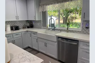 215 E Sierra View Drive, Jackson, CA 95642 - Photo 9