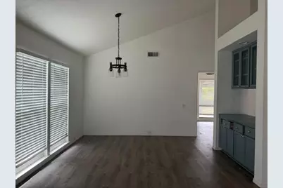 8107 Darien Circle, Sacramento, CA 95828 - Photo 7