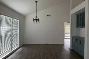 8107 Darien Cir, Sacramento, CA 95828 - Photo 7