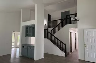 8107 Darien Cir, Sacramento, CA 95828 - Photo 9