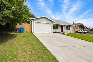 4372 Evelyn Dr, Olivehurst, CA 95961 - Photo 3