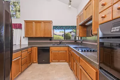 195 Diamond Oaks Road, Roseville, CA 95678 - Photo 31