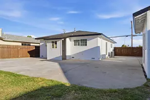 7607 Elder Creek Rd, Sacramento, CA 95824 - Photo 31
