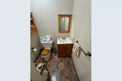 711 E Longview Avenue, Stockton, CA 95207 - Photo 11