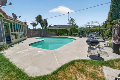 2601 Jennifer Drive, Modesto, CA 95350 - Photo 19