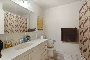 8410 Roxburgh Way, Stockton, CA 95209 - Photo 9