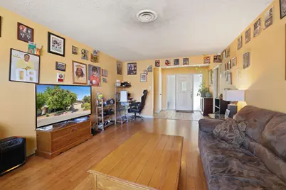 8410 Roxburgh Way, Stockton, CA 95209 - Photo 7