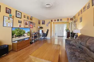 8410 Roxburgh Way, Stockton, CA 95209 - Photo 7