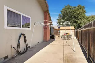 8410 Roxburgh Way, Stockton, CA 95209 - Photo 29