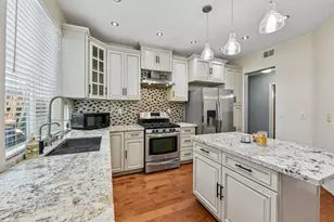8834 Breaker Point Ct, Elk Grove, CA 95758 - Photo 11