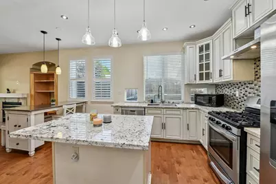 8834 Breaker Point Court, Elk Grove, CA 95758 - Photo 9